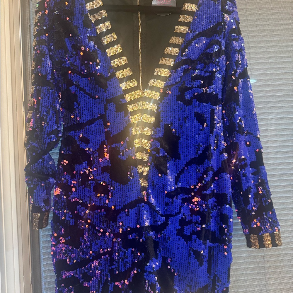 Hot Miami styles NWT SIZE SMALL sequence dress